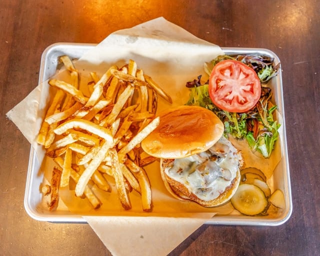 Wild Rice Burger (V).